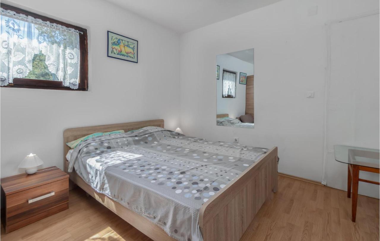 Pet Friendly Apartment In Pinezici With Wifi Екстериор снимка